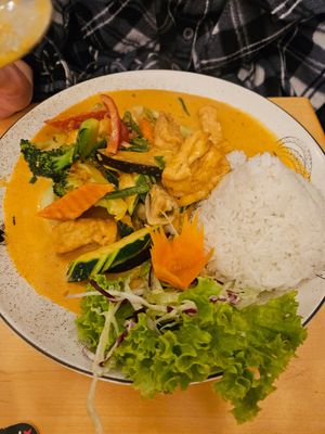 Erdnuss-Curry mit Tofu at Xin Chao 24 in Cologne