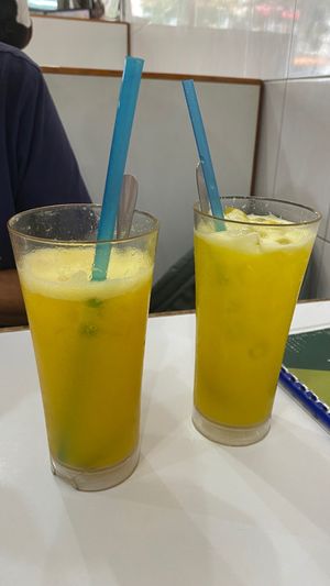 Mango and Orange juices at Restoran Fatimah in Sandakan