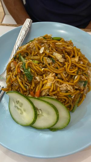 Veg noodles at Restoran Fatimah in Sandakan