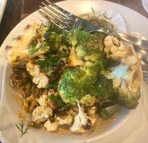 Charred Cauliflower:
Harrisa tahini, medjool date, dill, mint, pistachio.
This was absolutely delicious. My favorite thing out of the 3 things I ordered. The flavors are amazing and work very well together. Big enough for 2 but you probably wouldn't wanna share haha. Get it. at True Food Kitchen in Dallas