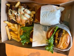Huge lunch for Shanon, Rose & Cal at Malibu Burgers in San Rafael