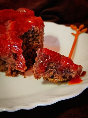 Bolo sensação, massa de chocolate sem glúten e compota de morangos at Café Veg Mãe e Filha in Sao Paulo