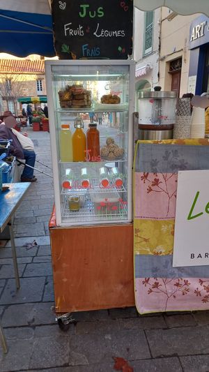 snacks at Le Vert Jet in Ceret