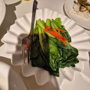 Vegetables stir fry at Green On Earth in East Singapore