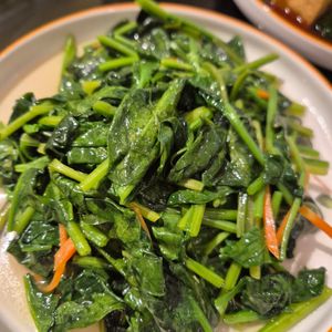 Spinach at Green On Earth in East Singapore