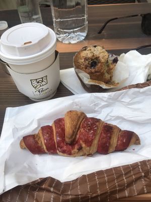 Breakfast at Le Pain Quotidien - Varenne in Paris