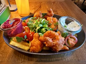Gebackener Blumenkohl mit Pommes  at Wienerwald Torfhaus in Altenau