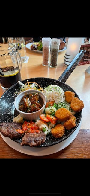 Brathaus Pfanne  at Gasthaus & Gosebrauerei Bayerischer Bahnhof in Leipzig