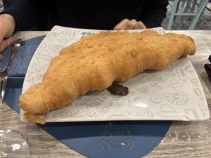 Pizza fritta con pomodoro e mozzarella veg   at Signorpizza in Carpiano