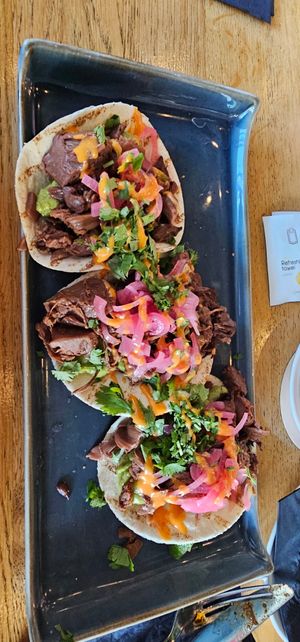 Tacos Veganos (mit Jackfruit und Avocado) at La Culinaria im Theater in Freiburg