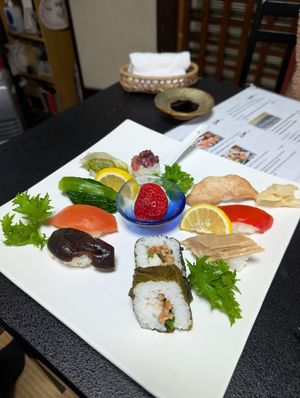 Vege sushi platter at Yasuke Sushi Honjocho Branch - 彌助すし本庄町店 in Oita