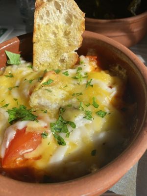 Veganaki (Gemüse in Tomatensauce mit veganen Käse überbacken)  at Yamas  in Dortmund