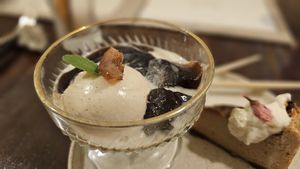 Coffee barley jelly with barley powder ice cream at Salloga in Sapporo