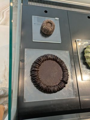 Snickers mousse at Benevola in Barcelona