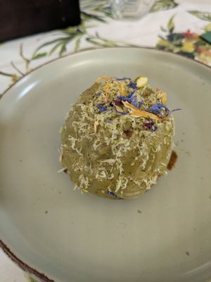 Pistacho cake at Benevola in Barcelona