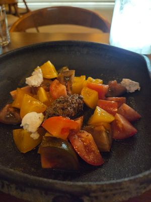 Heirloom tomato salad at TAAMA Restaurant in Dubai