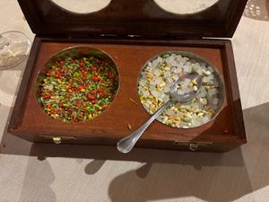 Questi dovrebbero essere fatti con colorante naturale, anche questo non indicato se vegano o meno  at Ristorante Shri Ganesh in Turin