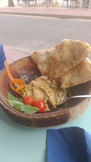 Hummus at Restaurante Es Cani in Mallorca