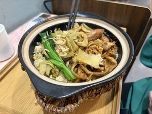 Claypot rice  at Yutongzhai - 毓彤•斋 in Guangzhou