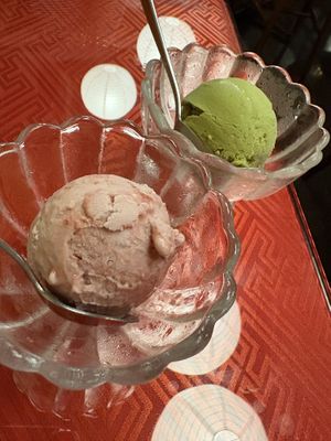 Vegan Strawberry and matcha ice cream  at Vegan Izakaya Masaka (ヴィーガン 居酒屋 真さか)- Kyoto in Kyoto