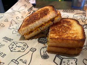 Simple vegan grilled cheese at I Heart Mac & Cheese in Sacramento