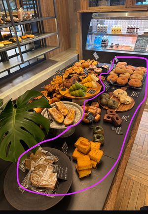 all in the pink circle is vegan  at CICON in Kyoto