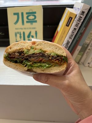   at Pureun Deli - 푸른델리 in Seoul