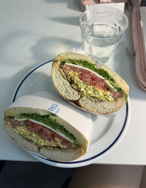 Tofu egg scramble and tempeh bacon bagel  at Pureun Deli - 푸른델리 in Seoul