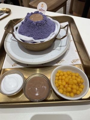 vegan ice cream   at Homm Dessert in Haymarket