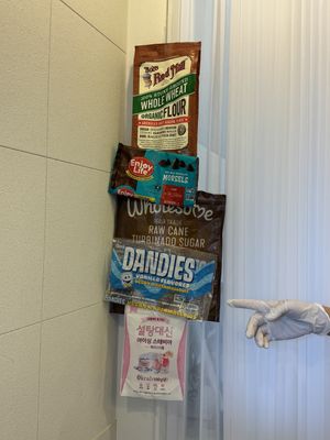 what ingredients she uses  at Ryu's Oat - 루쓰오트  in Seoul