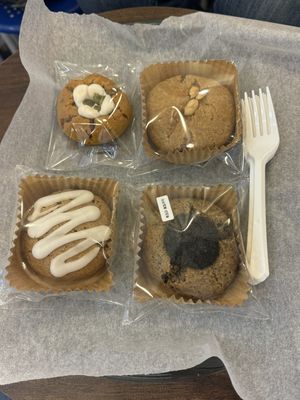 our haul (lots of plastic though)  at Ryu's Oat - 루쓰오트  in Seoul