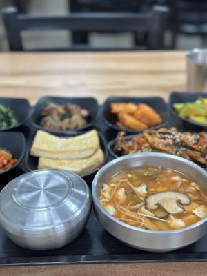 비건 백바ㄴ  at It's Clear - 맑음이네 in Seoul