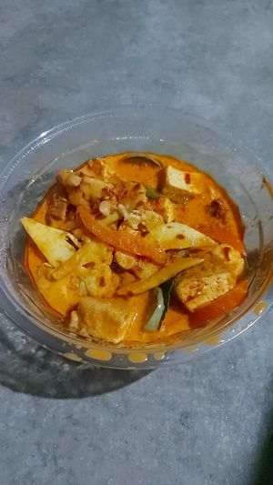 Penaeng curry at Tip Samed Restaurant in Koh Samet