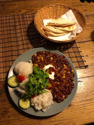 Chilli with Arabic bread 🍞  at Laibon in Cesky Krumlov