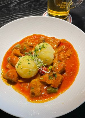 Gulasch vegan mit Klösen  at Rothaus Schwarzwald Erleben in Freiburg
