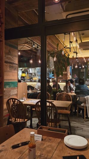 Interior at PIZZERIA 8 - Minami Horie - ピッツェリア エイト in Osaka