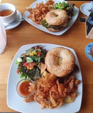 Bagel burger at Grossstadt in Lindau