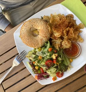 Vegan special bagel burger  at Grossstadt in Lindau