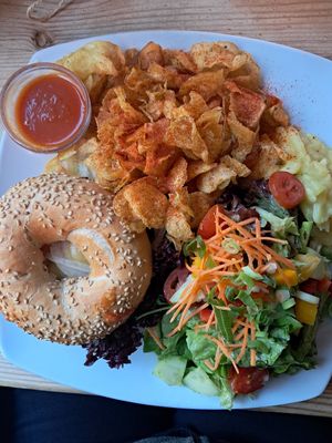 Spezial Bagel Burger vegan at Grossstadt in Lindau
