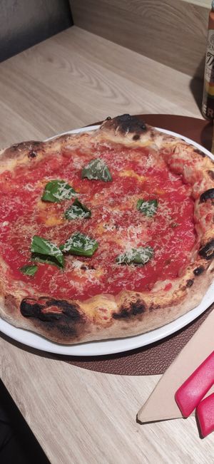  at Henri's Pizza by Sapori in Grumello Del Monte