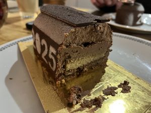 Entremet de nouvel an « Café inn » vegan au café 🌱 #Veganuary at Eric Gourdin Boulangerie in Beloeil