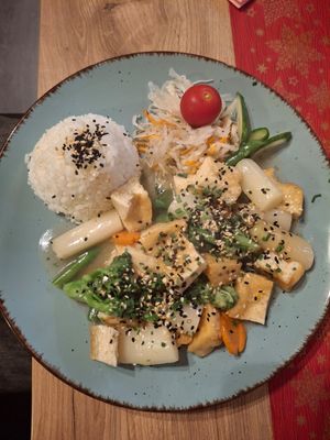 Tofu mit Brokkoli und spargel at Heimatruh Gaststätte in Senftenberg
