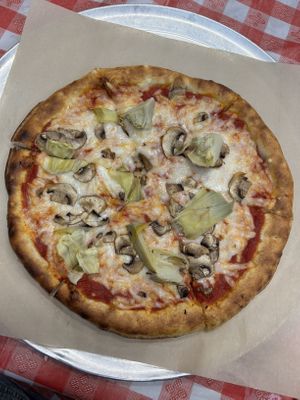vegan cheese with mushroom and artichoke   at Pizza Worx  in Los Angeles