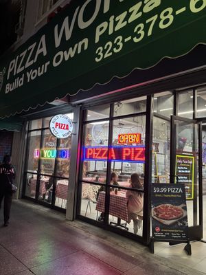 outside   at Pizza Worx  in Los Angeles