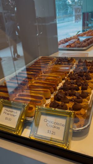 Financiers and chocolate cookies  at ID-eclair in Pasadena