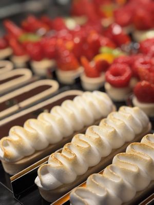 Lemon pie tarts  at ID-eclair in Pasadena