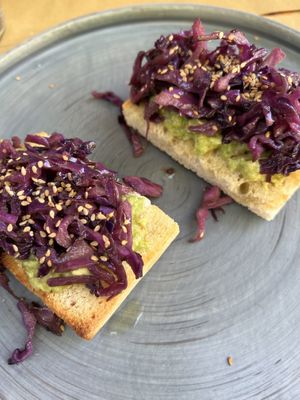 Focaccia con guacamole e cavolo viola   at Al Cerro in Treviglio
