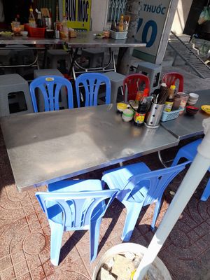 Outside seating at Hu Tiệu Chi Hai Chay in Ho Chi Minh City
