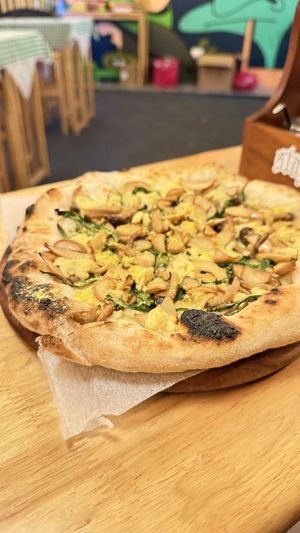 Mushroom pizzaa  at STAY GOLD in Koh Phangan