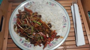 Wok de vegetales con aderezo oriental y arroz at Ciao Mamma in Rocha